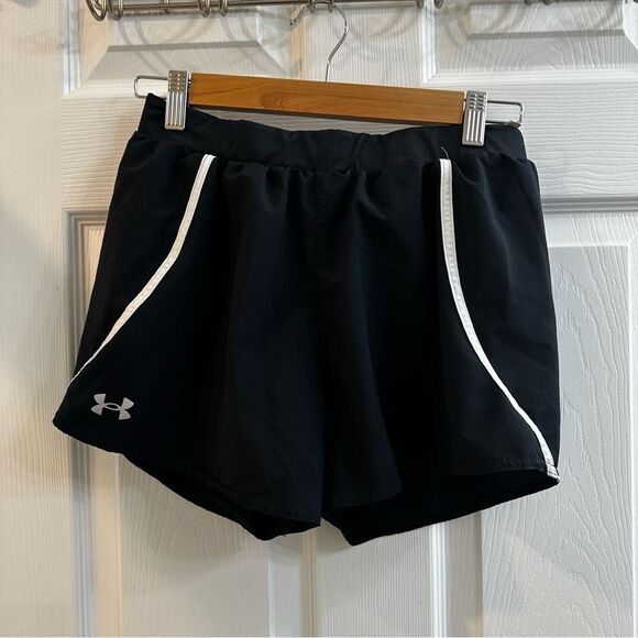 UNDER ARMOUR women's FLY SHORTS - BLACK/WHITE size small - Picture 1 of 7